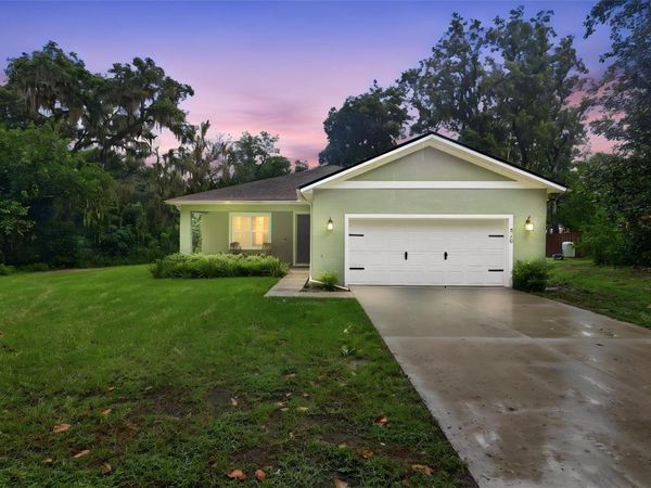425 SPRING GARDEN AVENUE , DE LEON SPRINGS, FL 32130