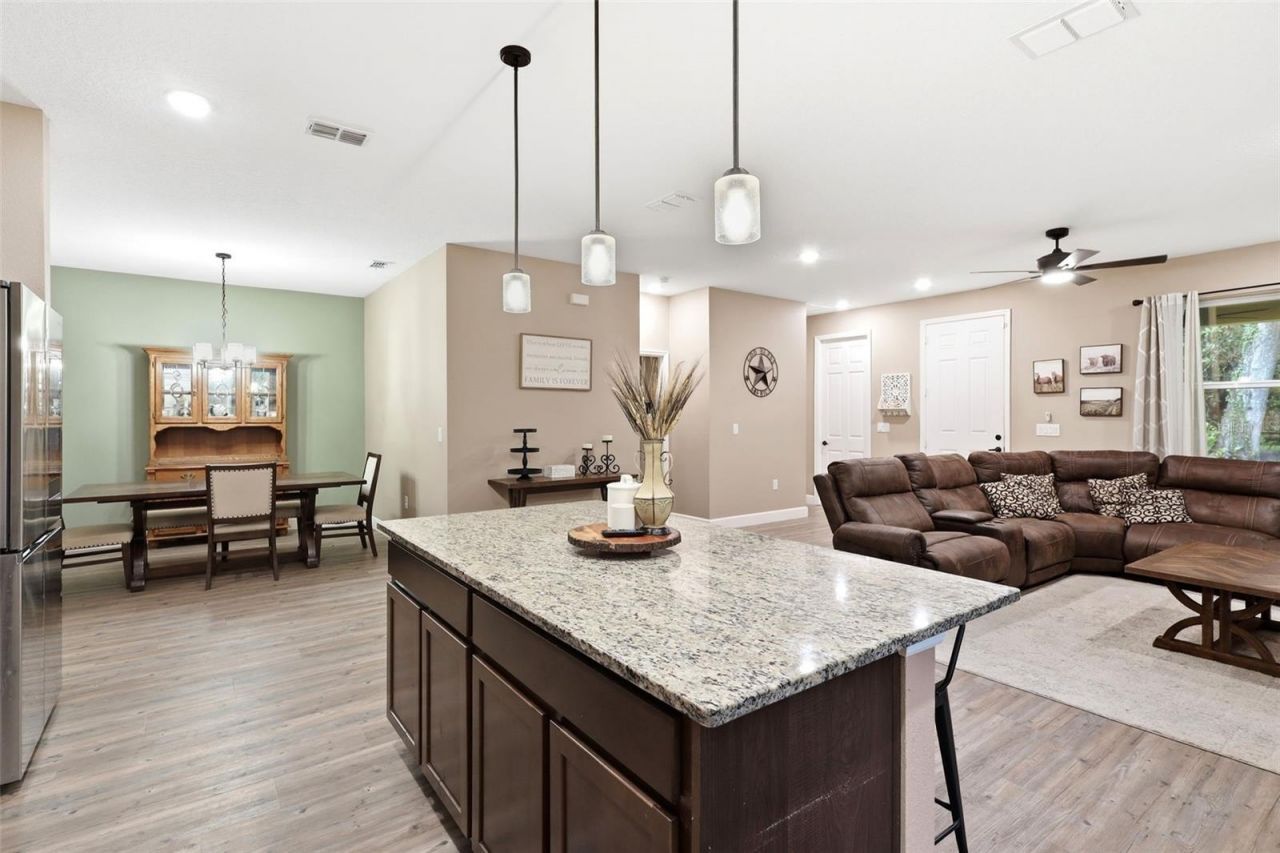 425 Spring Garden Avenue , De Leon Springs, FL 32130 Photo