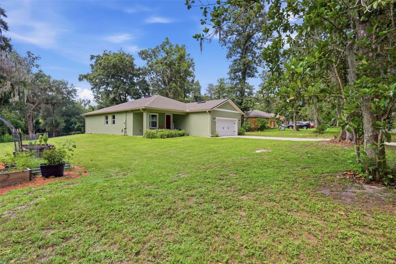 425 Spring Garden Avenue, De Leon Springs, FL 32130 Photo