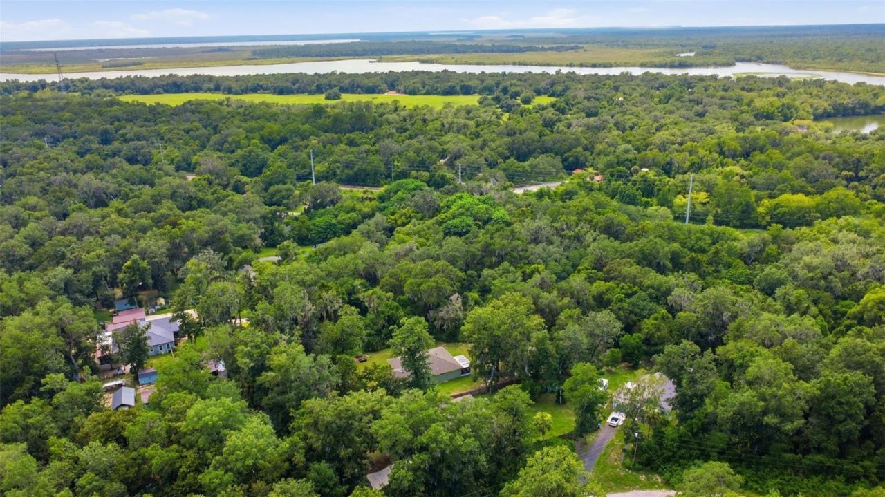 425 Spring Garden Avenue, De Leon Springs, FL 32130 Photo