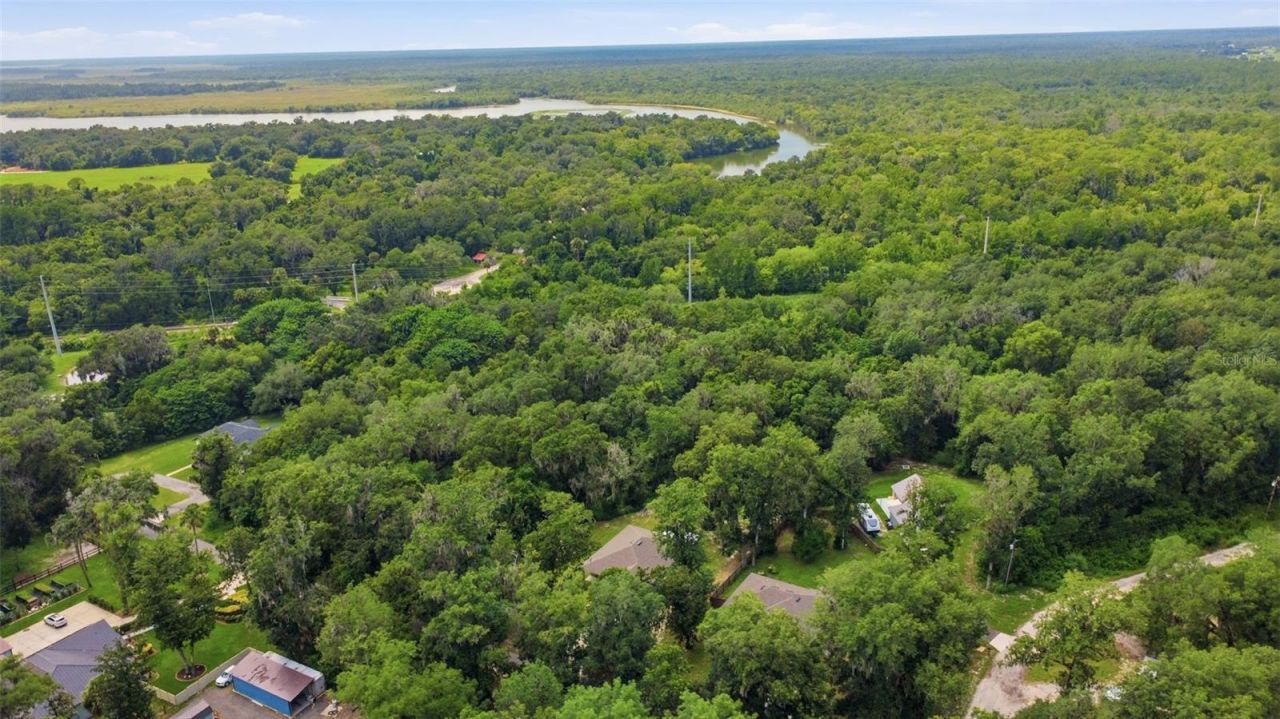 425 Spring Garden Avenue, De Leon Springs, FL 32130 Photo