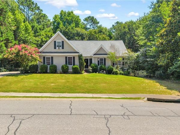 905 Daisy Lane , Athens, GA 30605