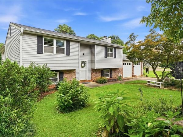 2081 Branch View Drive, Marietta, GA 30062