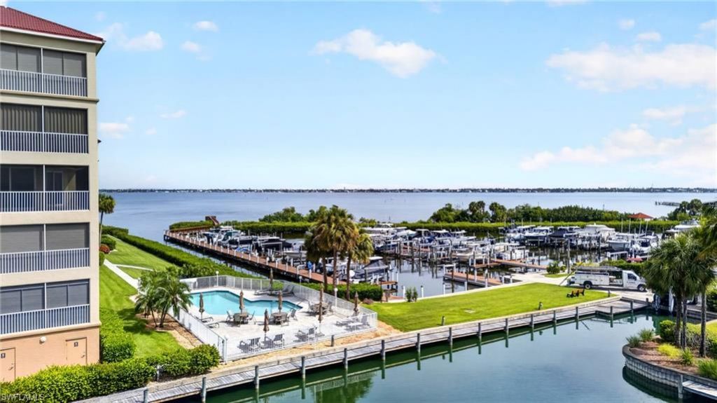 15210 Portside Dr, Unit 402, Fort Myers, FL 33908 Photo