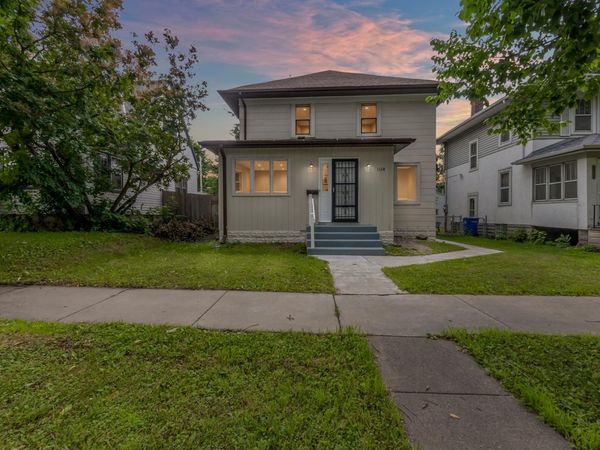 1124 Jessamine Avenue E, Saint Paul, MN 55106