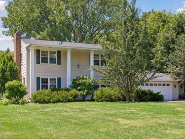 2415 Merrimac Lane N, Plymouth, MN 55447