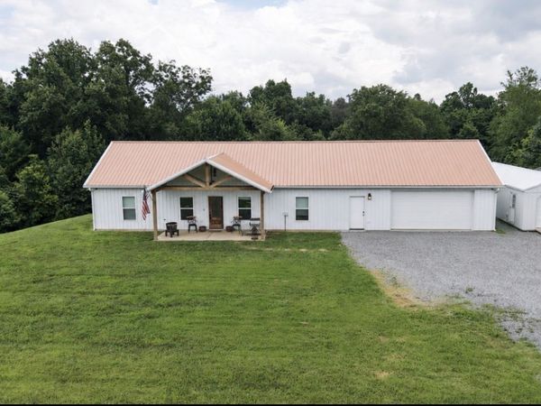 4423 Highland Rd , Lafayette, TN 37083