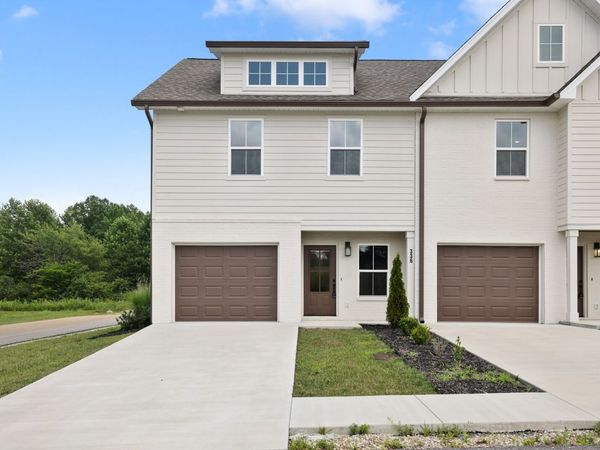 336 Legends Cir , Baxter, TN 38544