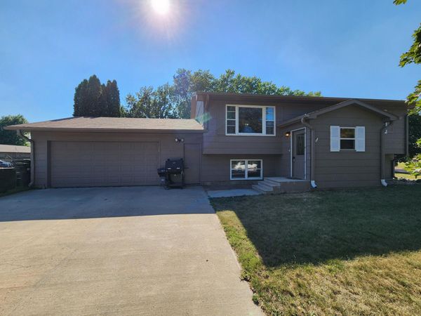  1101 State Ave, Mitchell, SD 57301