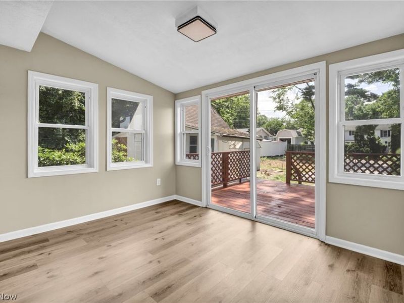 420 W Willowview Drive, Akron, OH 44319 Photo 12