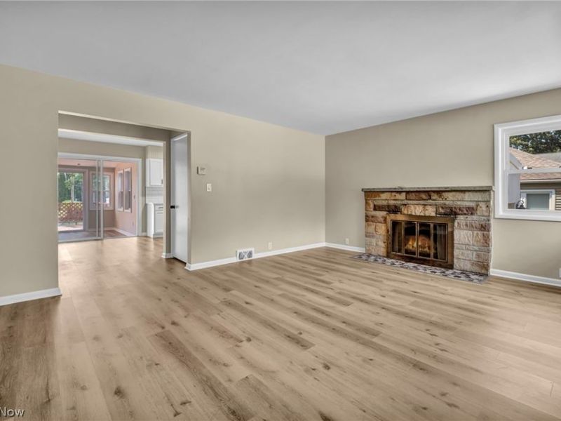 420 W Willowview Drive, Akron, OH 44319 Photo 6