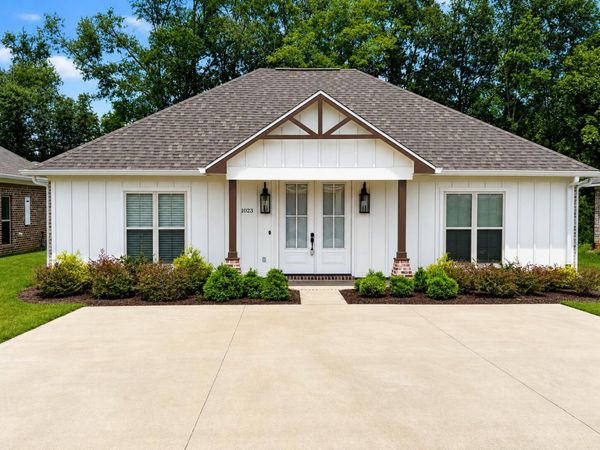 1023 Ida Grace Trail, New Albany, MS 38652
