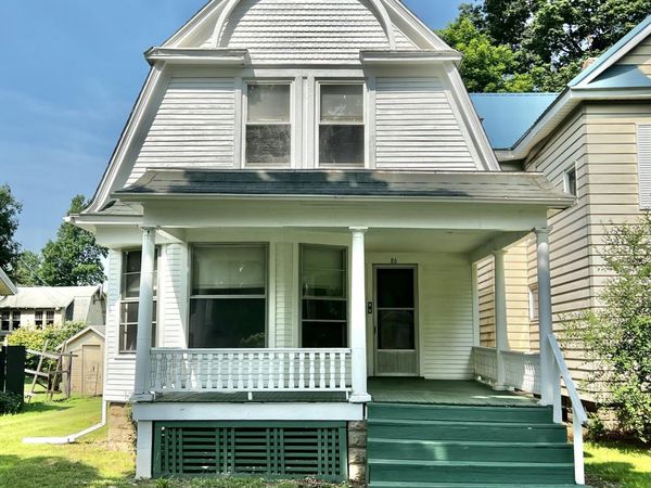 86 S Howell Street, Hillsdale, MI 49242