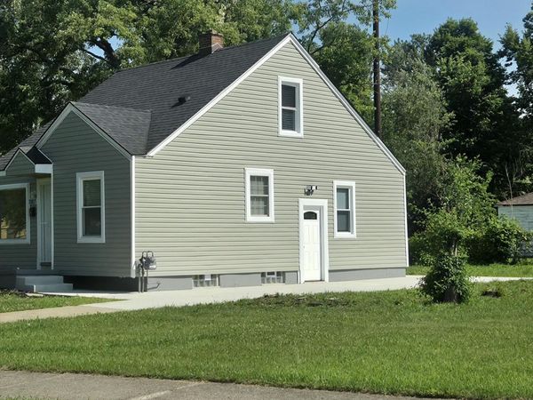 20821 N Pierson Court, Detroit, MI 48228