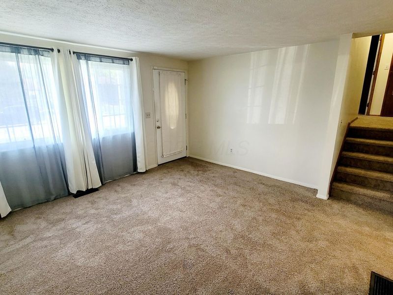1392 E Mithoff Street , Columbus, OH 43206 Photo 6