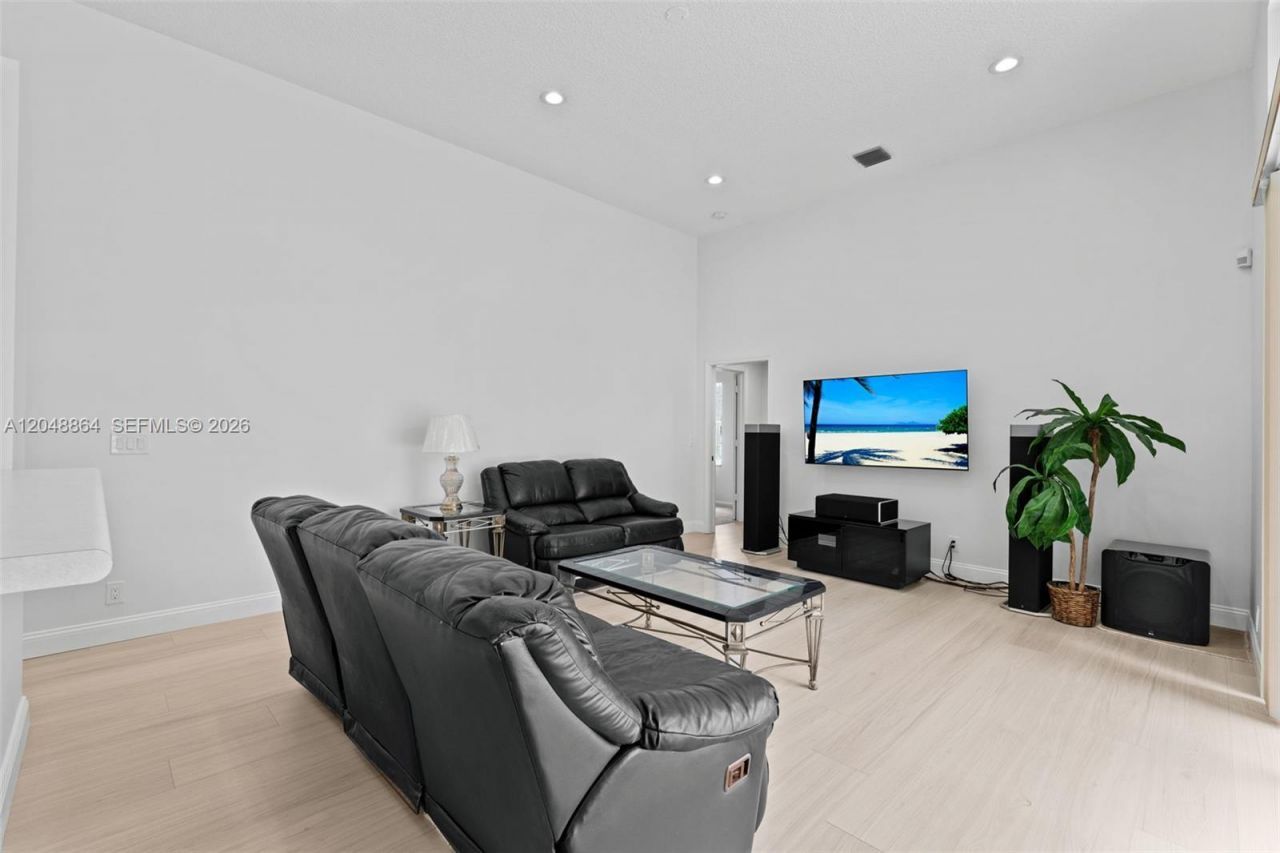 5242 NW 109th Ln , Coral Springs, FL 33076 Photo