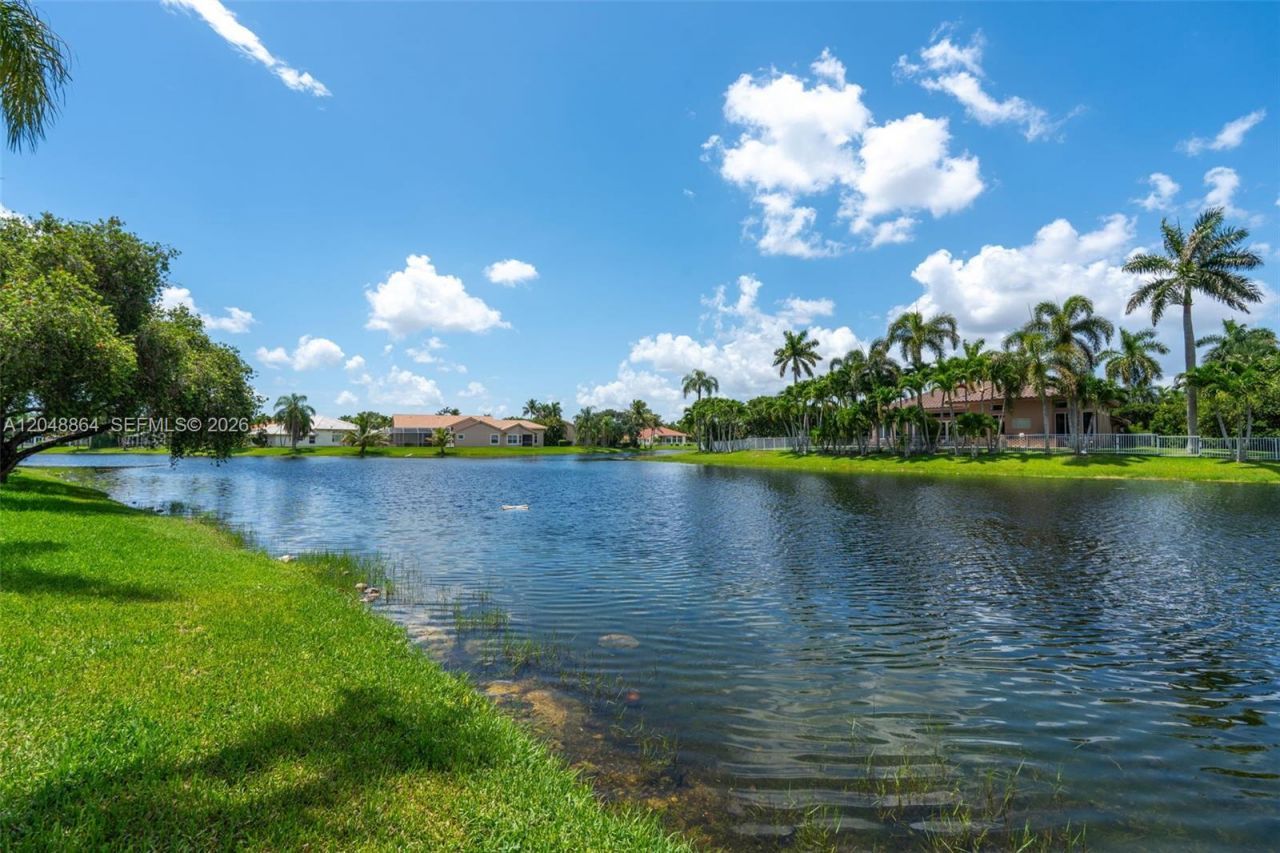 5242 NW 109th Ln , Coral Springs, FL 33076 Photo