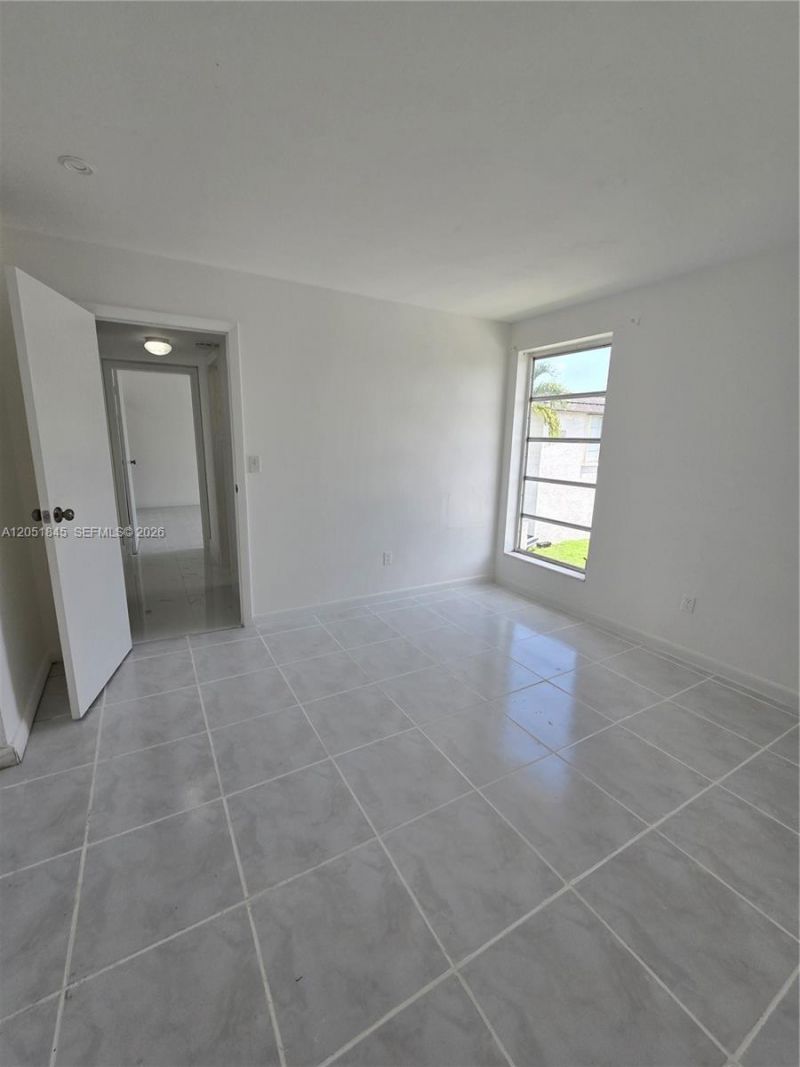 10375 N Kendall Dr, Unit J7, Miami, FL 33176 Photo