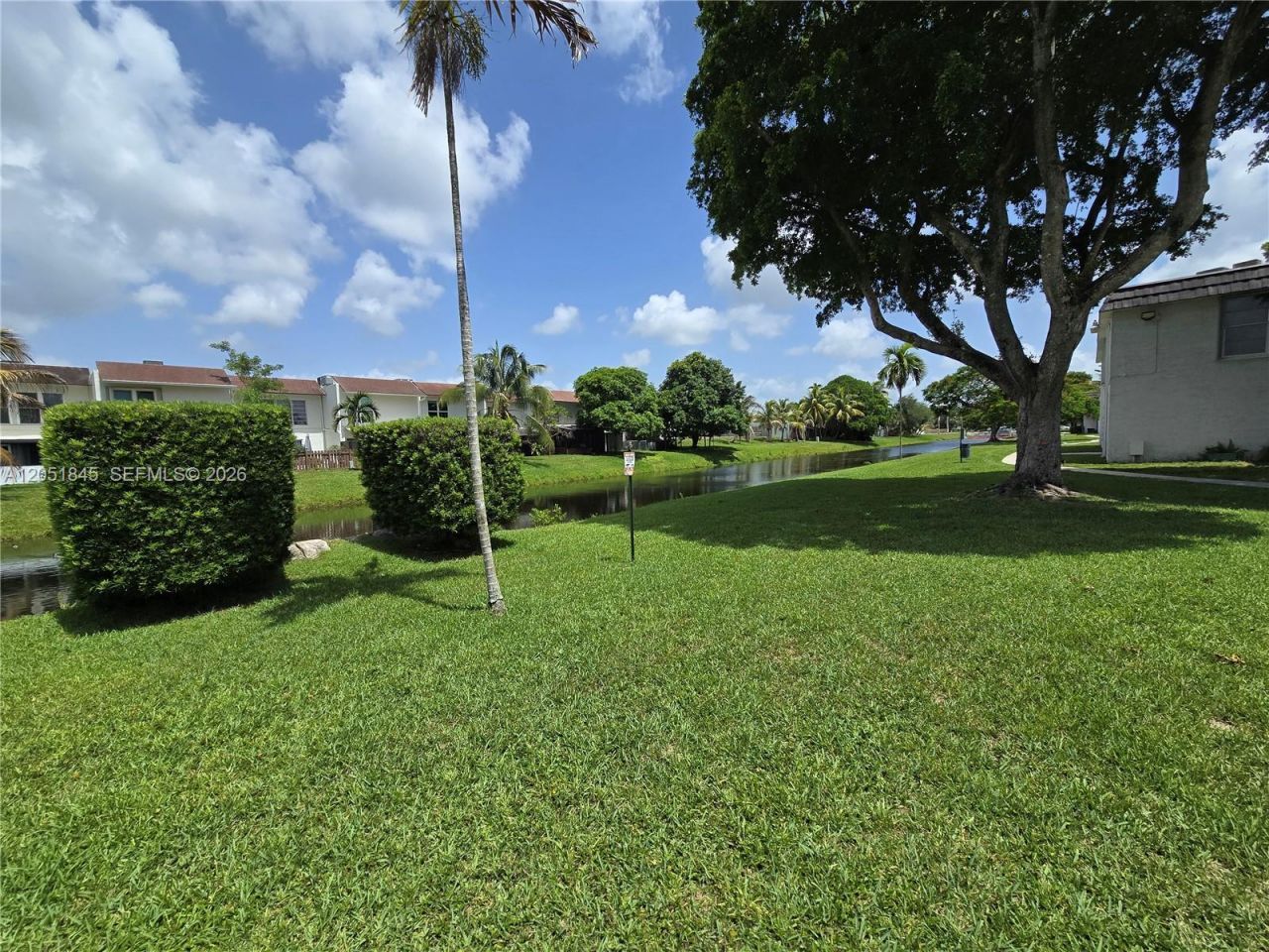 10375 N Kendall Dr, Unit J7, Miami, FL 33176 Photo