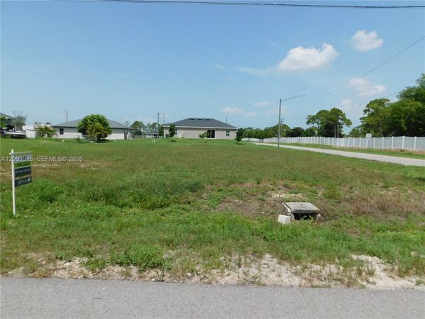 4418 Garden Blvd , Cape Coral, FL 33909