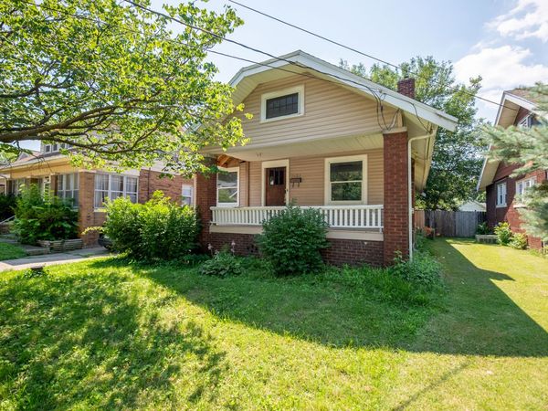 1421 N Douglas Street , Peoria, IL 61606