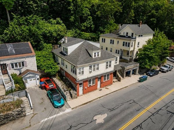 308 Rogers St, Lowell, MA 01852