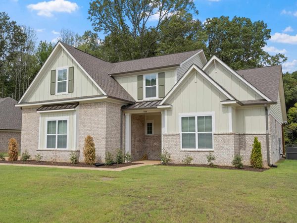 7044 WALKER FARMS DR, Bartlett, TN 38002