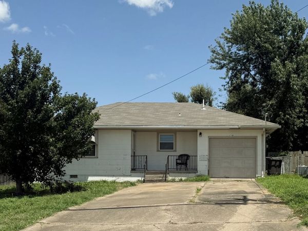 228 SE Avondale, Bartlesville, OK 74006