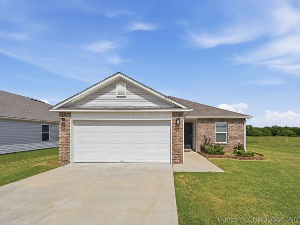 14313 N 76th East Avenue , Collinsville, OK 74021