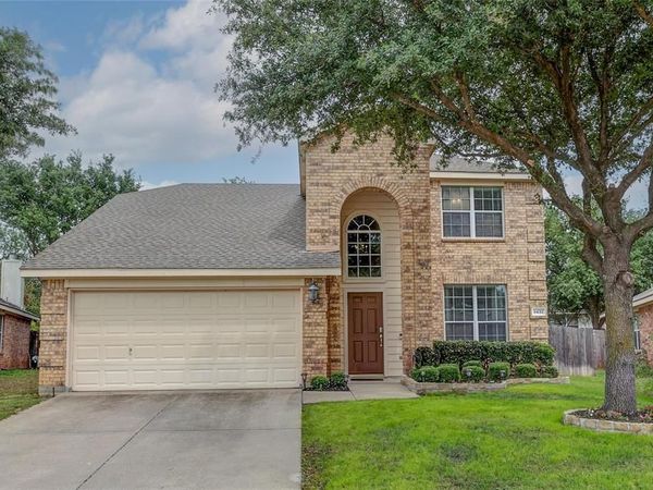 8432 Cactus Flower Drive, Fort Worth, TX 76131