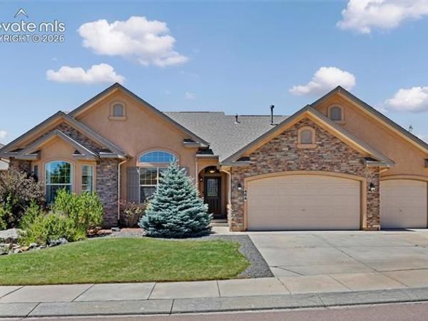 484 Pasada Way, Monument, CO 80132