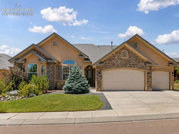 484 Pasada Way, Monument, CO 80132