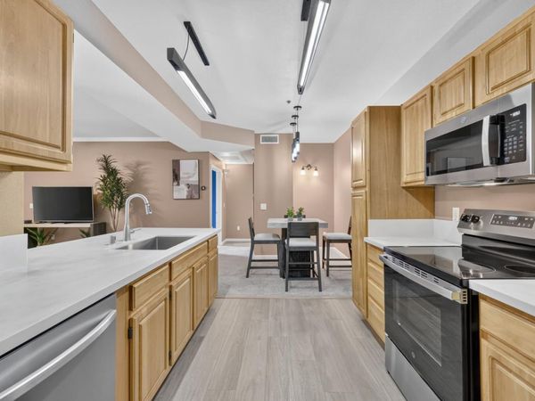 501 Gibson Dr #2424, Unit 2424, Roseville, CA 95678