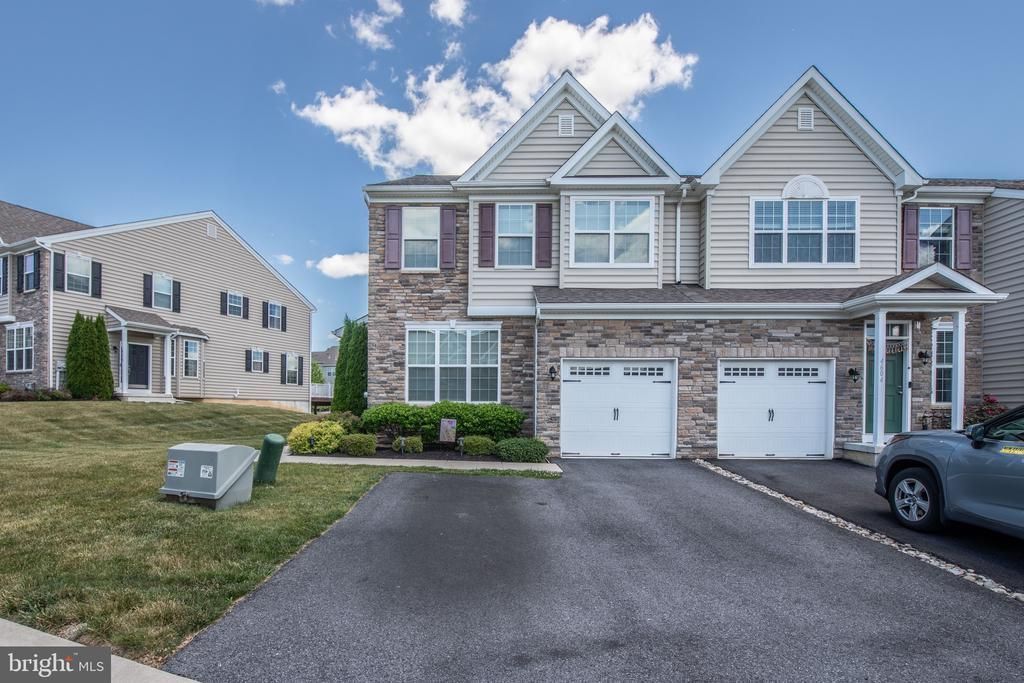 4606 WOODBRUSH WAY , ALLENTOWN, PA 18104