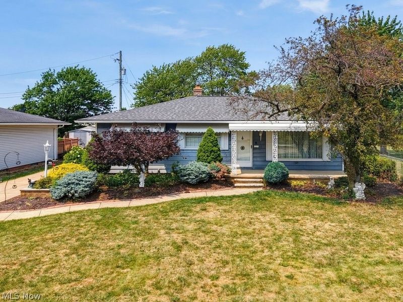 759 E Meadowlawn Boulevard, Seven Hills, OH 44131 Photo 1