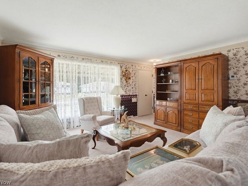 759 E Meadowlawn Boulevard, Seven Hills, OH 44131 Photo 10