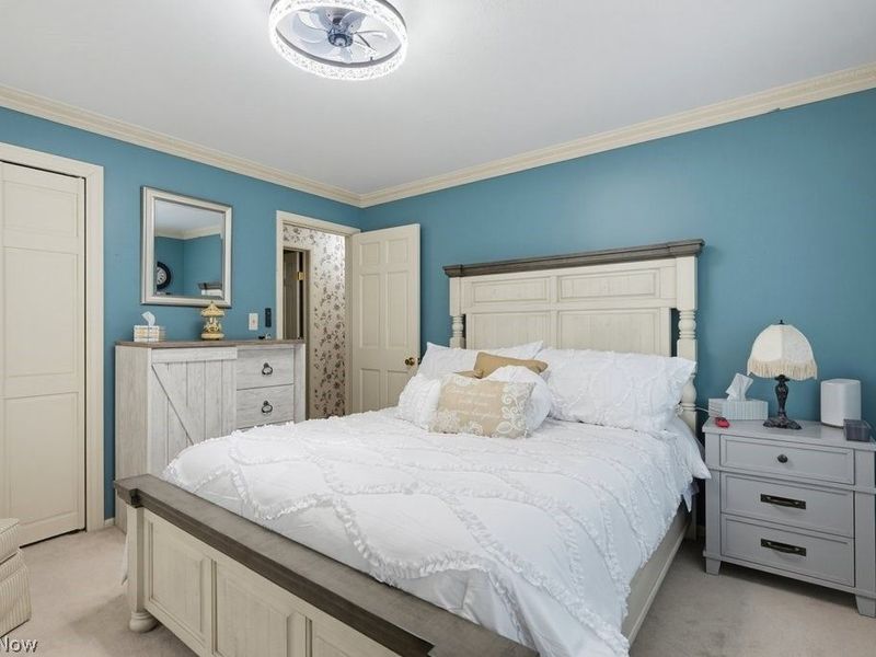 759 E Meadowlawn Boulevard, Seven Hills, OH 44131 Photo 13