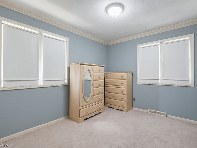 759 E Meadowlawn Boulevard, Seven Hills, OH 44131 Photo 14