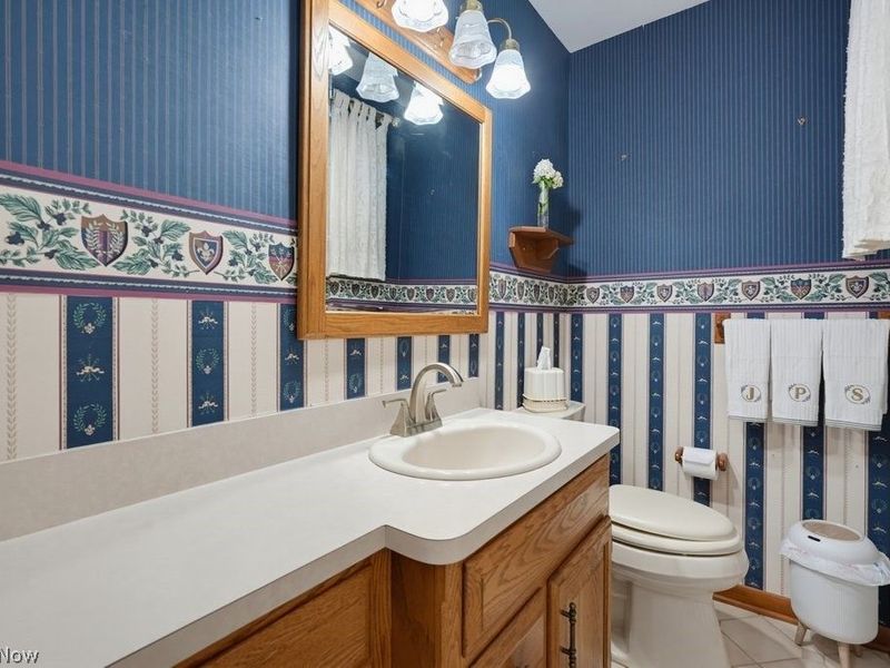 759 E Meadowlawn Boulevard, Seven Hills, OH 44131 Photo 18