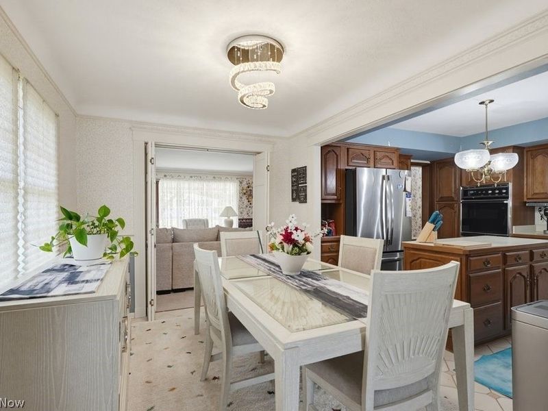 759 E Meadowlawn Boulevard, Seven Hills, OH 44131 Photo 23