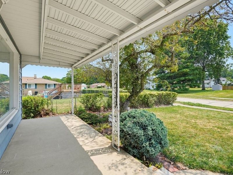 759 E Meadowlawn Boulevard, Seven Hills, OH 44131 Photo 6