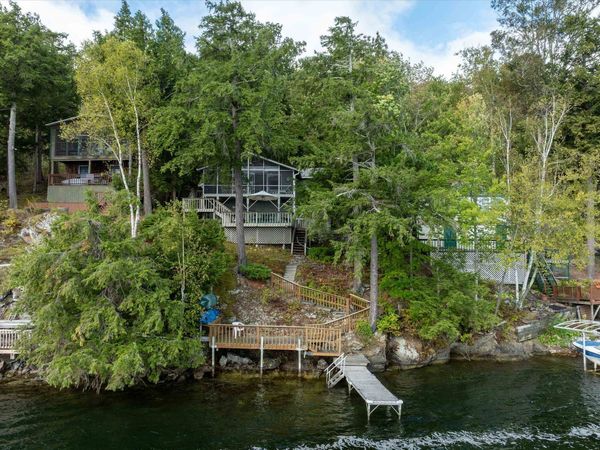976 Avalon Beach Road, Castleton, VT 05735