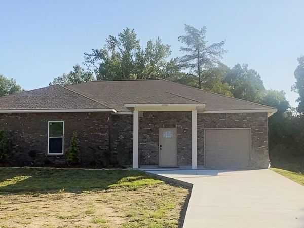 11983 Forest Oaks Ct, Baton Rouge, LA 70815