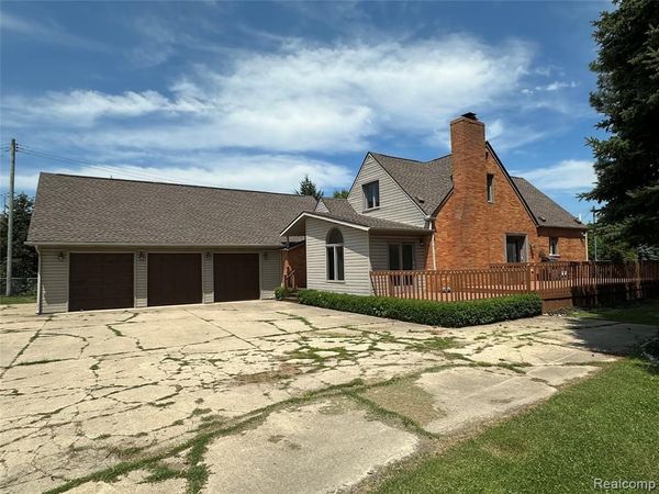 8315 Hilton Road, Brighton Twp, MI 48114