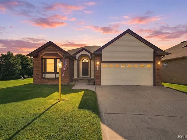 36464 Perfecta Court, Clinton Twp, MI 48035