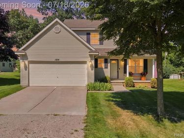 3214 Greenwood Drive, Rochester Hills, MI 48309