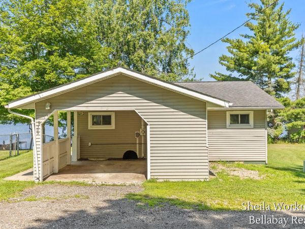 305 Clear Lake Drive, Dowling, MI 49050