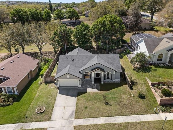 834 HIGH POINTE CIRCLE , MINNEOLA, FL 34715