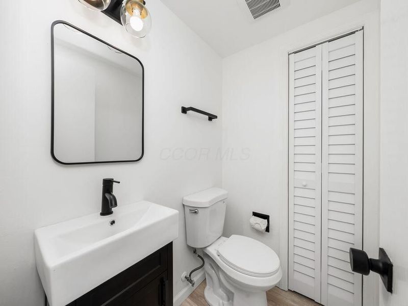 2348 Hardesty Court, Unit JA3, Columbus, OH 43204 Photo 7
