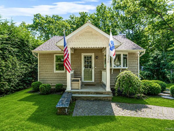 73 Panamoka Trail , Ridge, NY 11961
